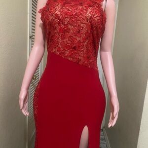 Elegant Red Lace Evening Dress